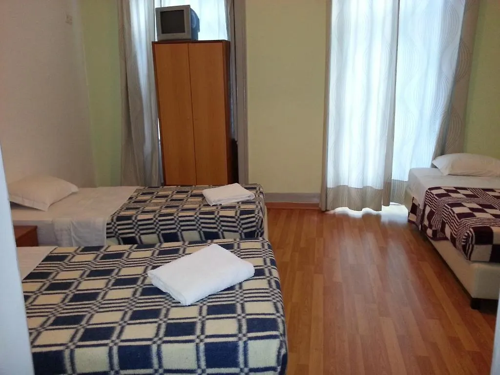 Guest house City Centre Anjos Guesthouse Lisbon