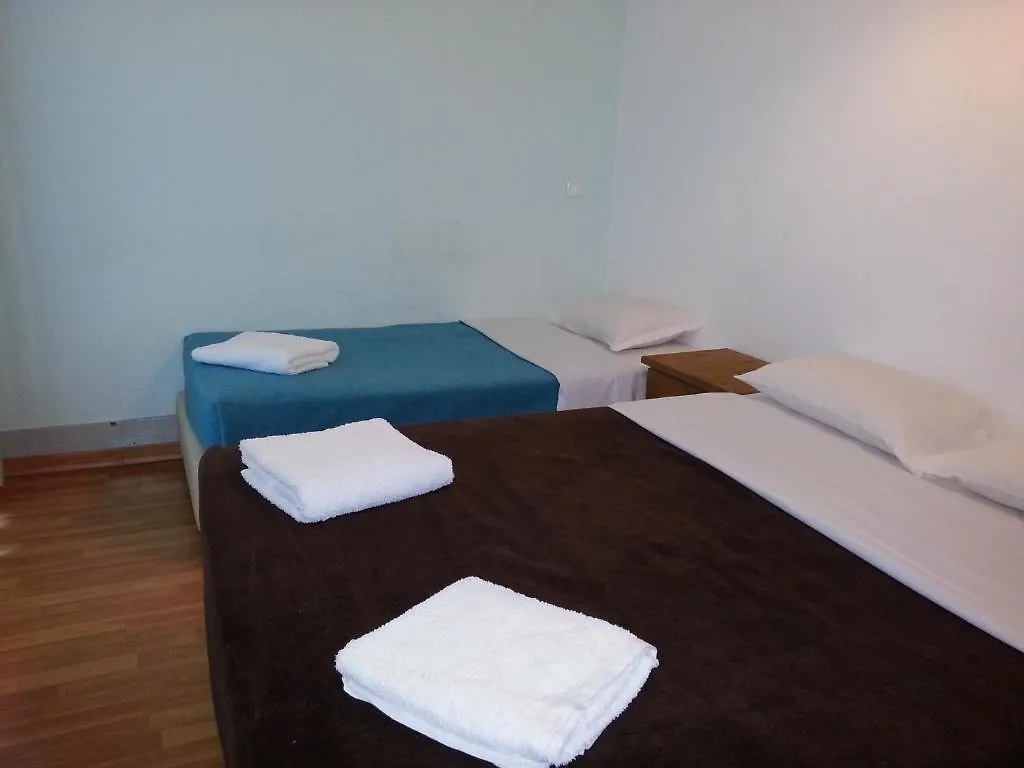 City Centre Anjos Guesthouse Lisbon